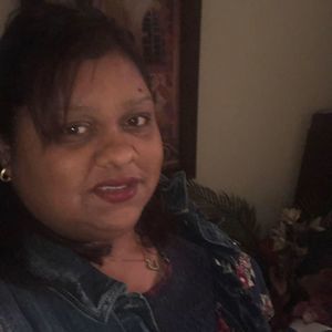 Meet your Posher, Iris